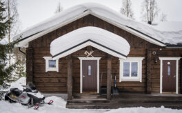 Käsitööpalkmaja Soomes