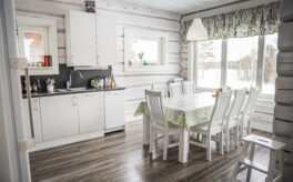 Käsitööpalkmaja Soomes